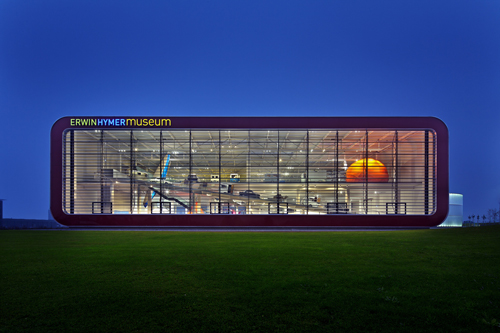 Erwin Hymer Museum in Bad Waldsee: Aussenansicht bei Nacht