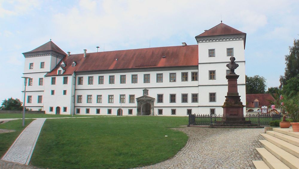 files/tl_filesOPO/Beitraege/Ortschaften/Schloss_Messkirch.jpg